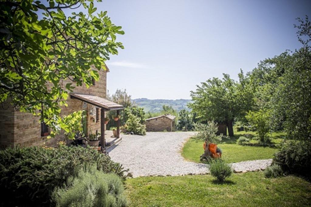 Il Casale Di Aurora Country House Colmurano Exterior foto